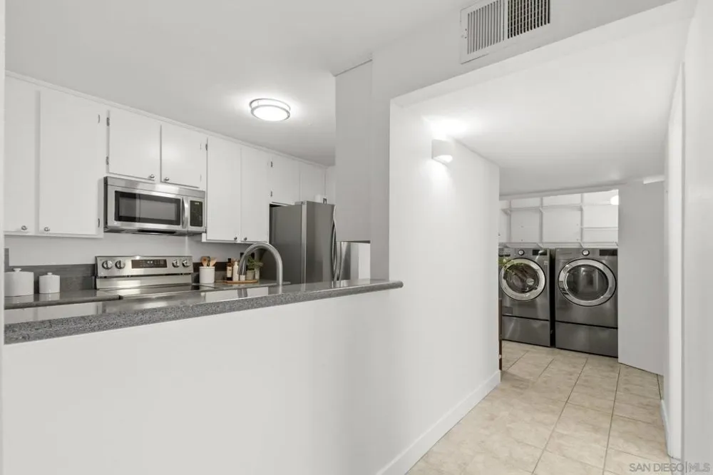 3940 Dove Street #204 San Diego, CA 92103