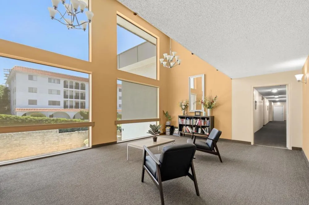 3940 Dove Street #204 San Diego, CA 92103
