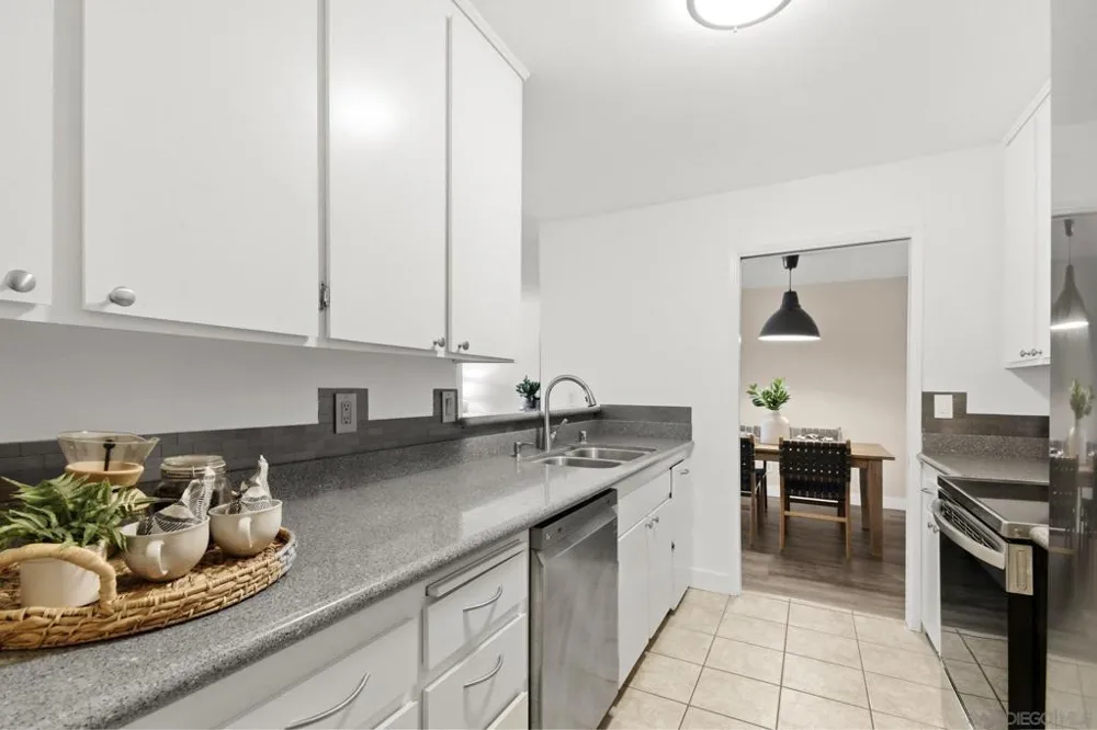 3940 Dove Street #204 San Diego, CA 92103