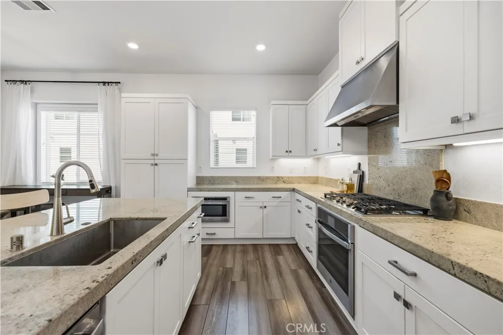 27420 Horizon View Valencia, CA 91381