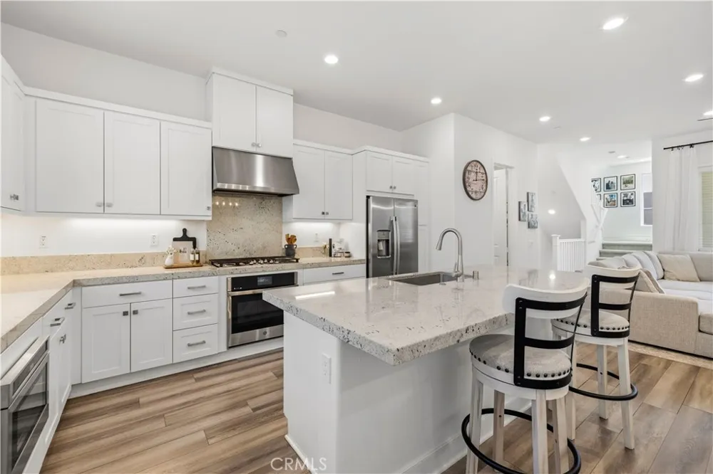 27420 Horizon View Valencia, CA 91381