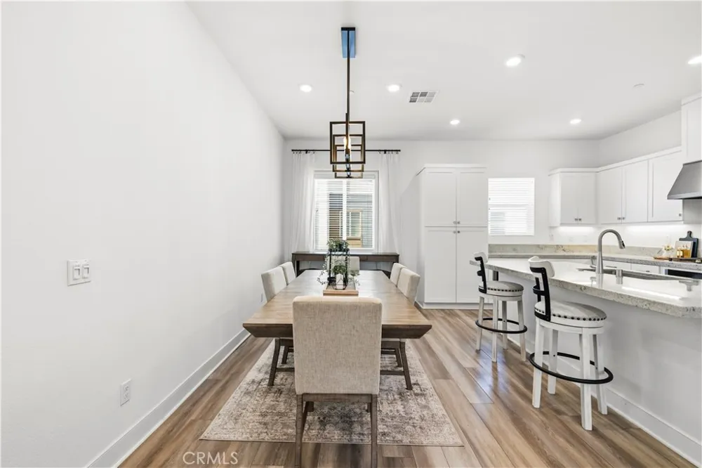 27420 Horizon View Valencia, CA 91381