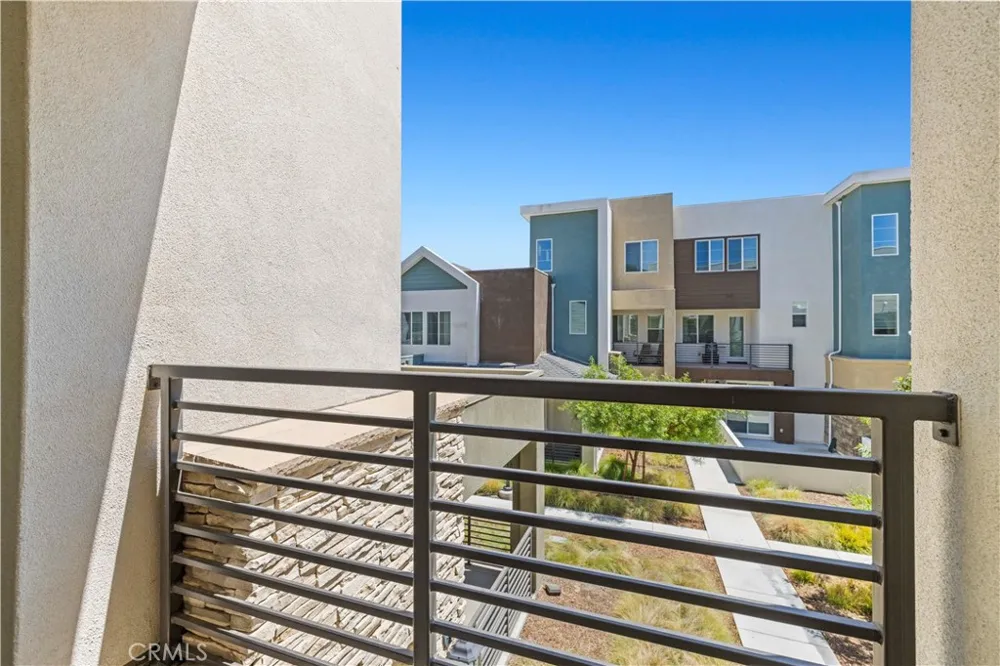 27420 Horizon View Valencia, CA 91381