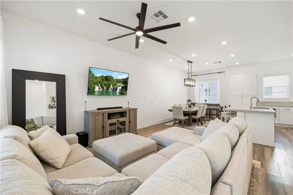 27420 Horizon View Valencia, CA 91381