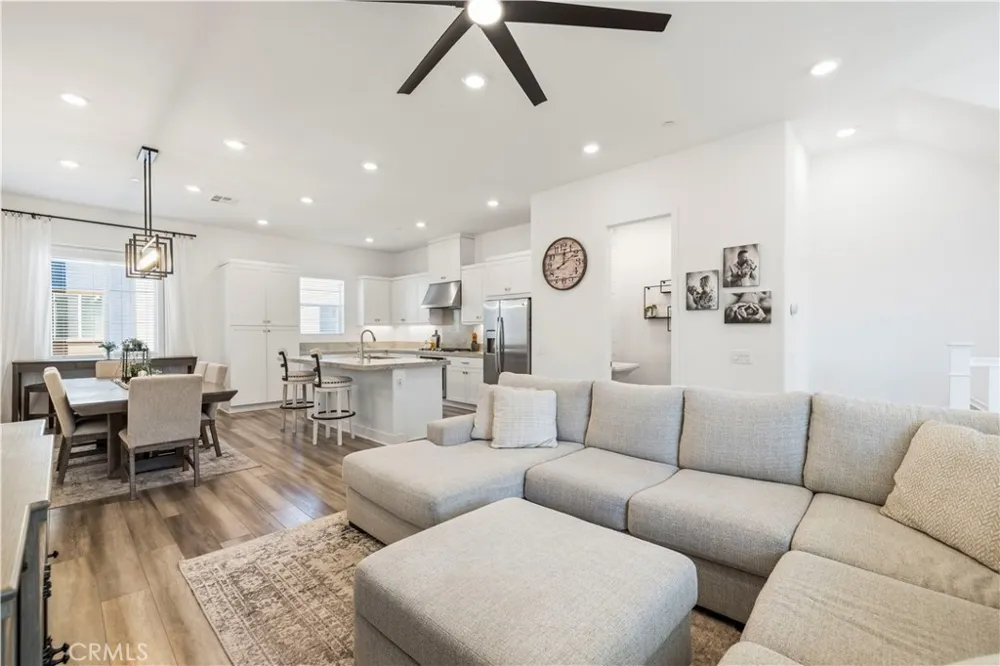 27420 Horizon View Valencia, CA 91381