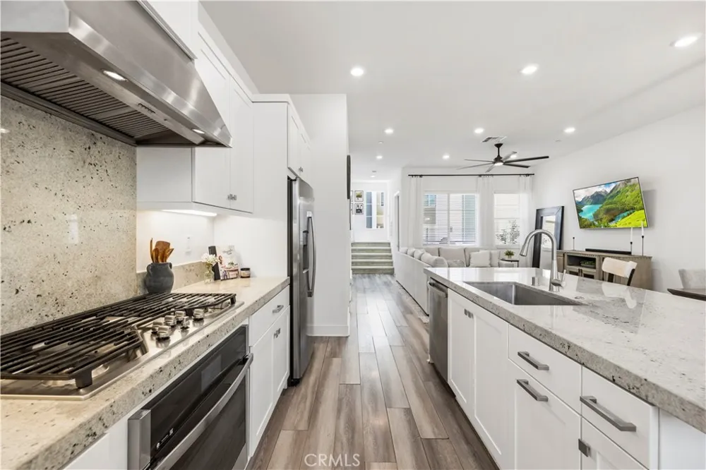 27420 Horizon View Valencia, CA 91381