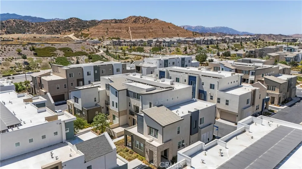 27420 Horizon View Valencia, CA 91381