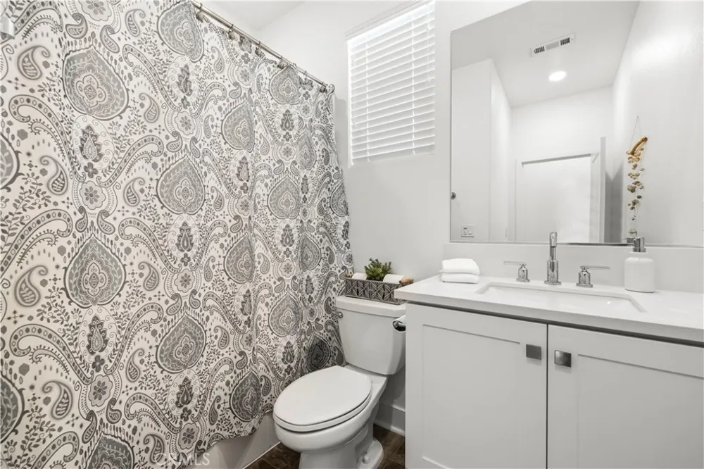 27420 Horizon View Valencia, CA 91381