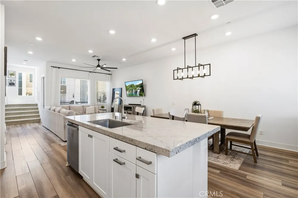 27420 Horizon View Valencia, CA 91381