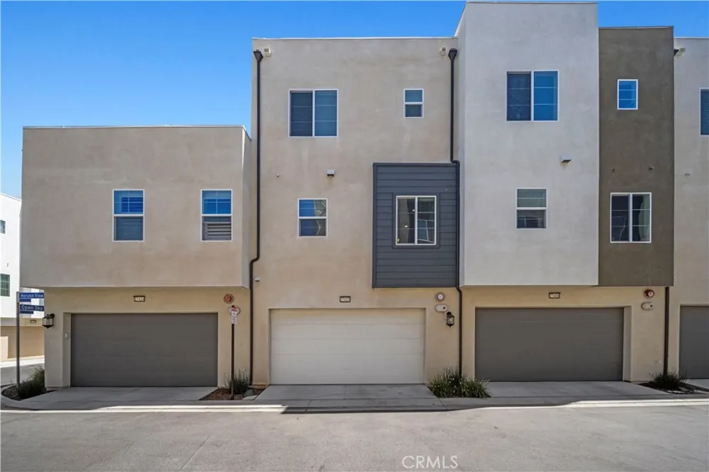 27420 Horizon View Valencia, CA 91381