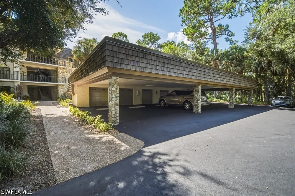 Clubhouse Drive #152 Naples, FL 34105