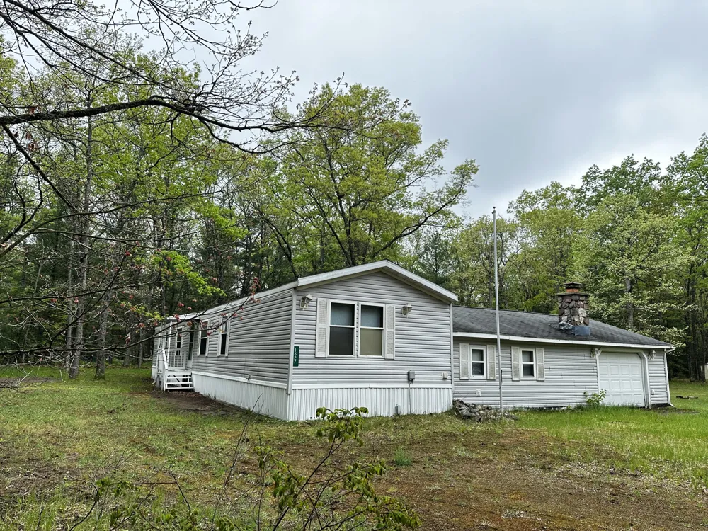 1627 W Delong Drive Baldwin, MI 49304