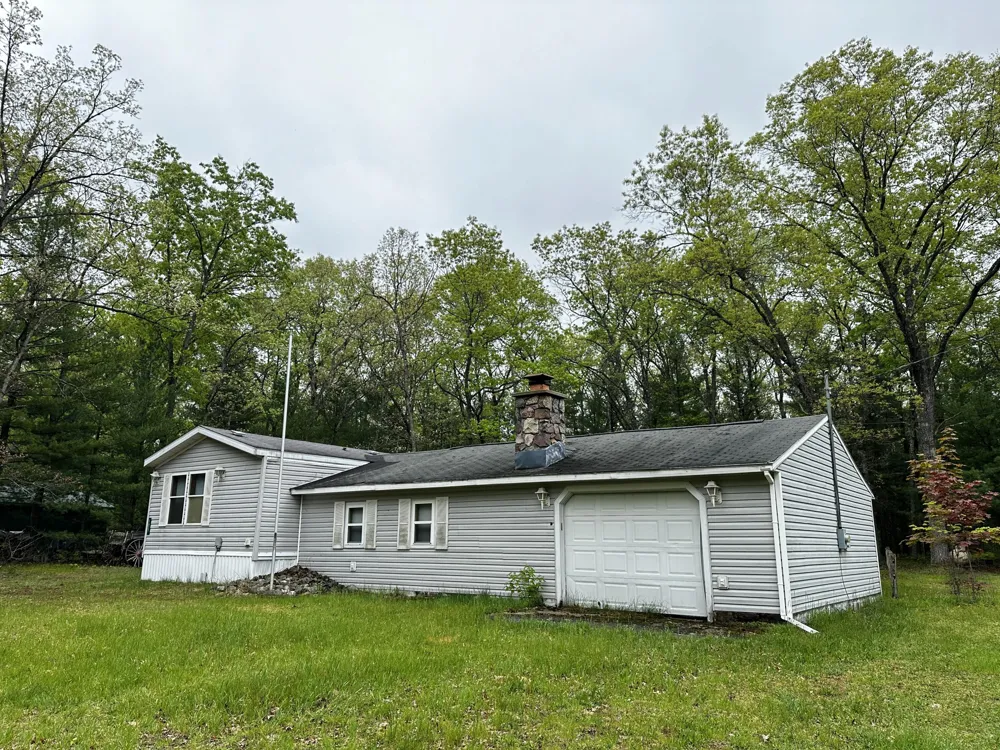 1627 W Delong Drive Baldwin, MI 49304