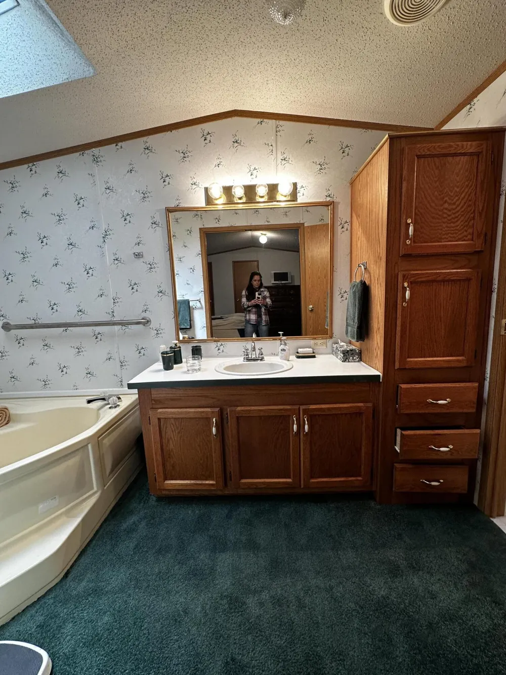 1627 W Delong Drive Baldwin, MI 49304