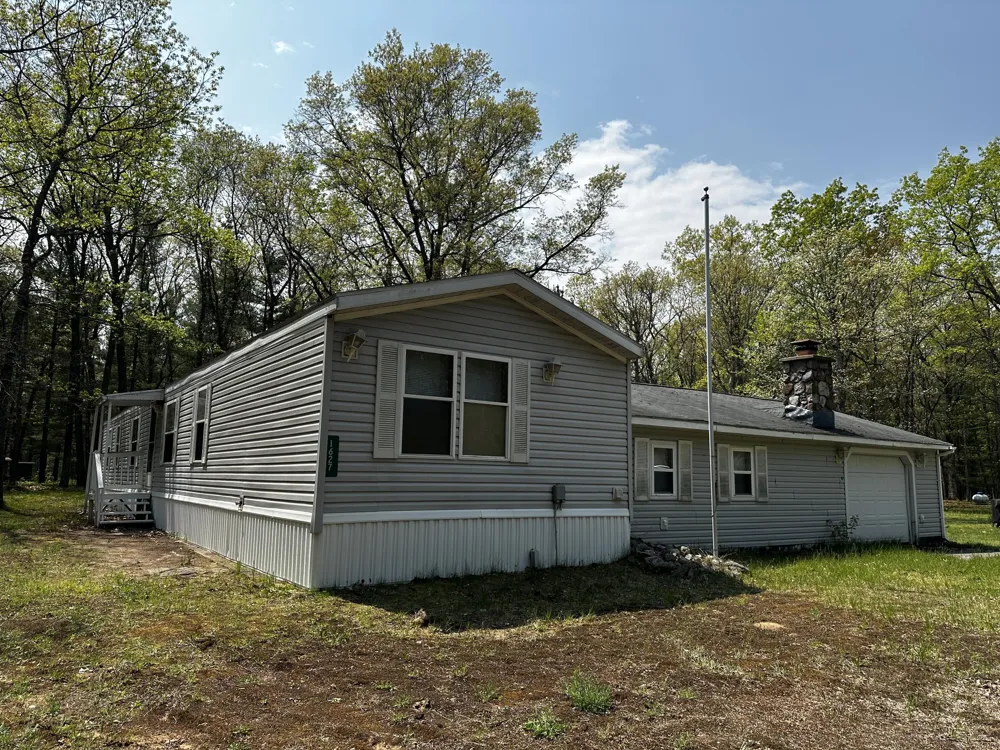1627 W Delong Drive Baldwin, MI 49304
