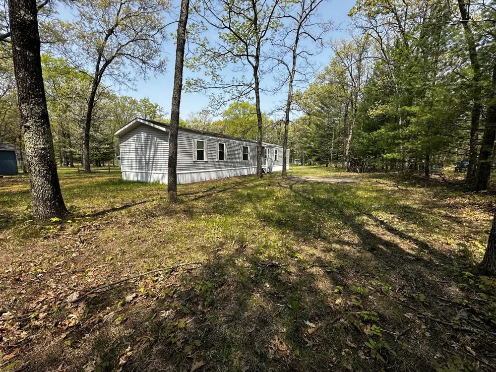 1627 W Delong Drive Baldwin, MI 49304
