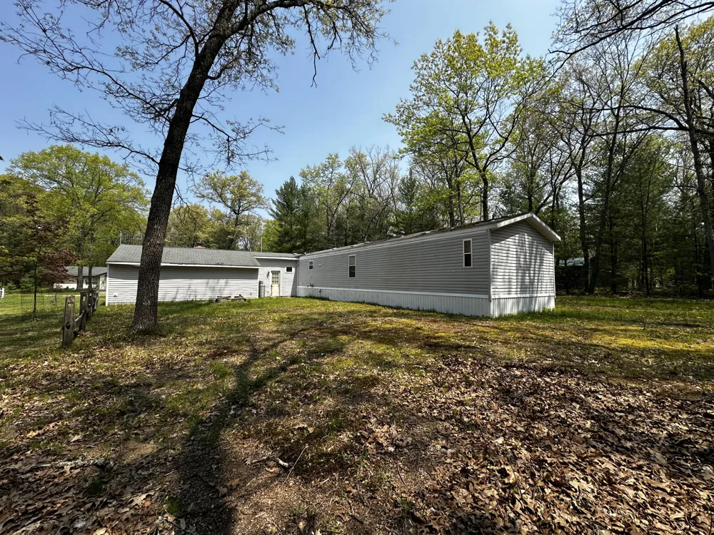 1627 W Delong Drive Baldwin, MI 49304