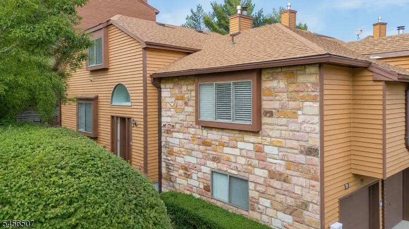 19 Schindler Dr Rockaway, NJ 07866