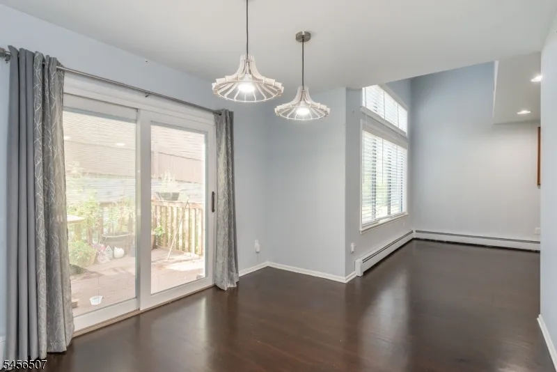 19 Schindler Dr Rockaway, NJ 07866
