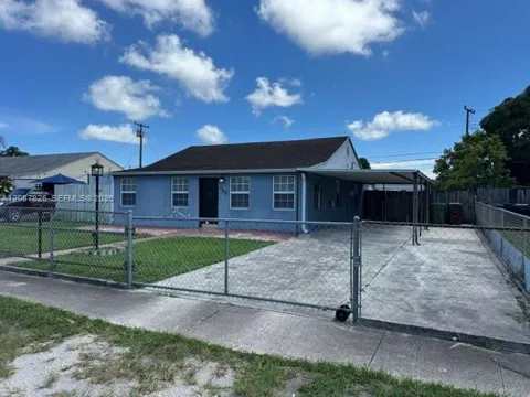 740 SE 4th Pl