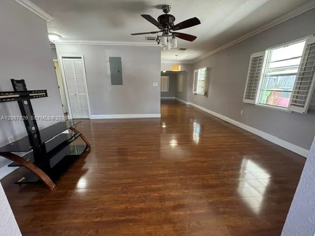740 SE 4th Pl Hialeah, FL 33010