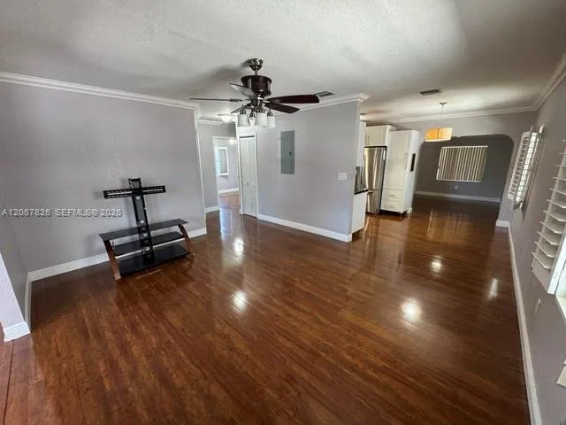 740 SE 4th Pl Hialeah, FL 33010