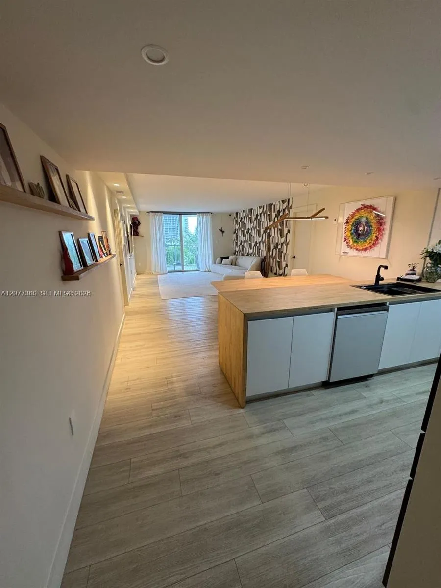 210 Sea View Dr #608 Key Biscayne, FL 33149
