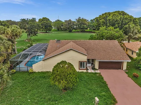 8813 Paradise Ct