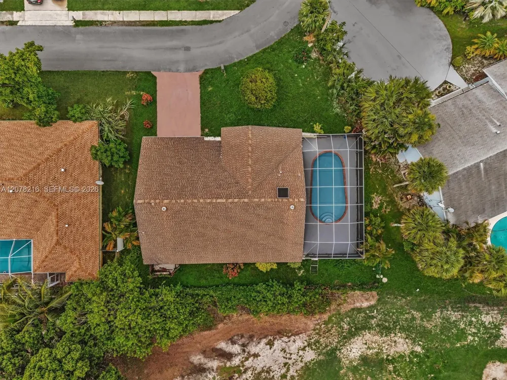 8813 Paradise Ct Tamarac, FL 33321