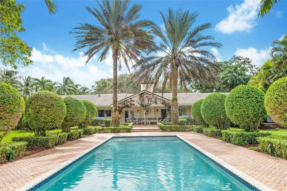 7345 SW 152nd St Palmetto Bay, FL 33157