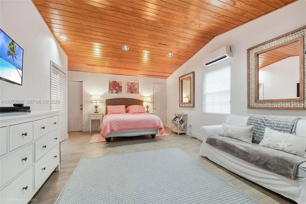 7345 SW 152nd St Palmetto Bay, FL 33157