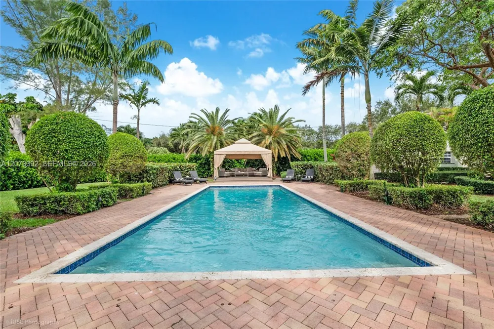 7345 SW 152nd St Palmetto Bay, FL 33157
