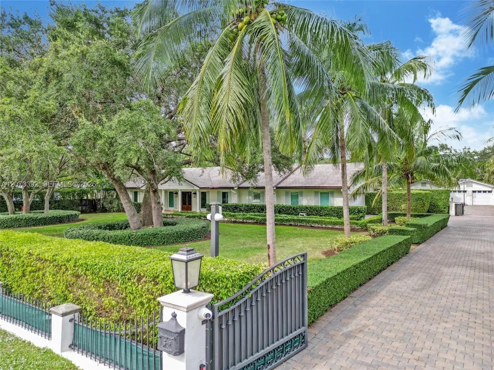 7345 SW 152nd St Palmetto Bay, FL 33157
