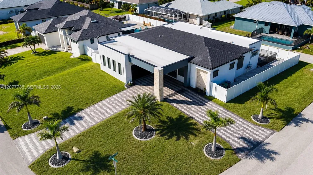 910 NW 38th AVE Cape Coral, FL 33993