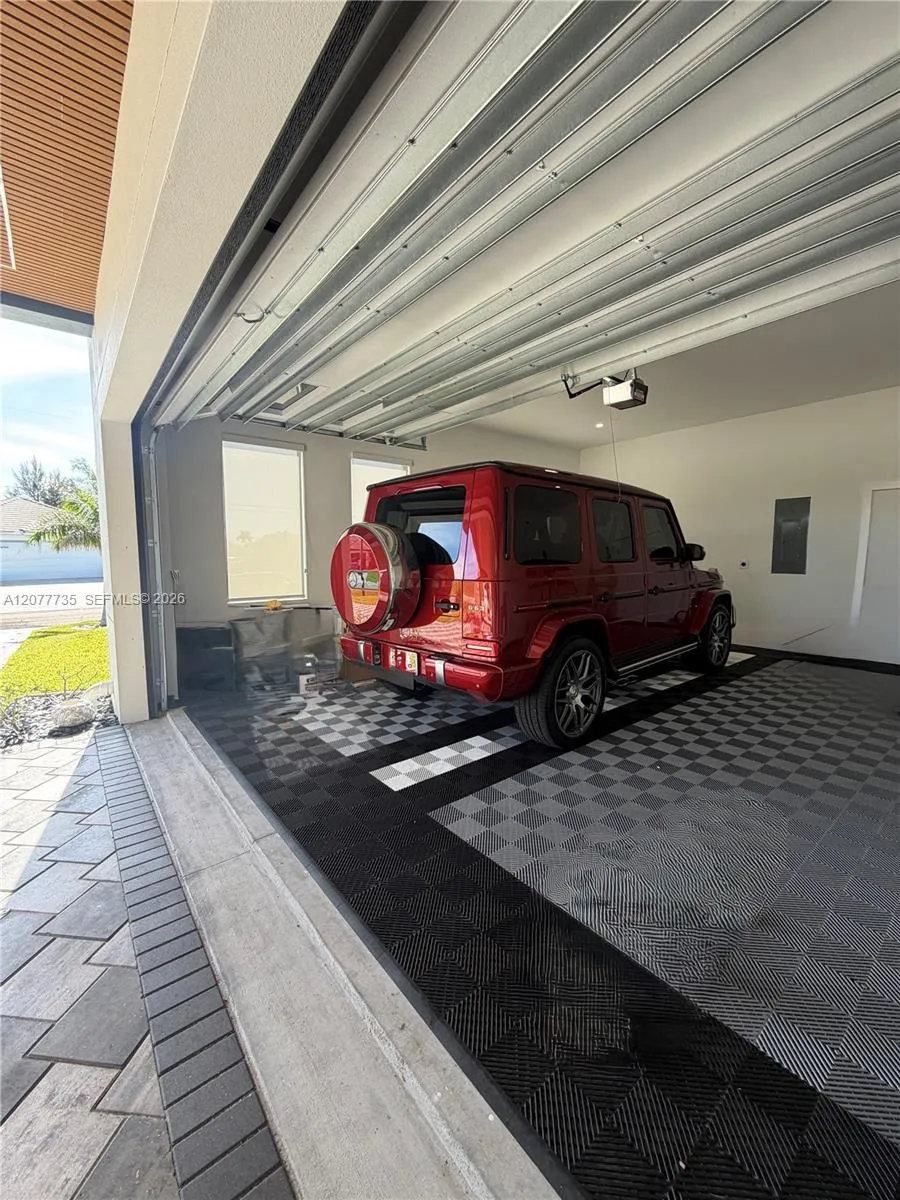 910 NW 38th AVE Cape Coral, FL 33993