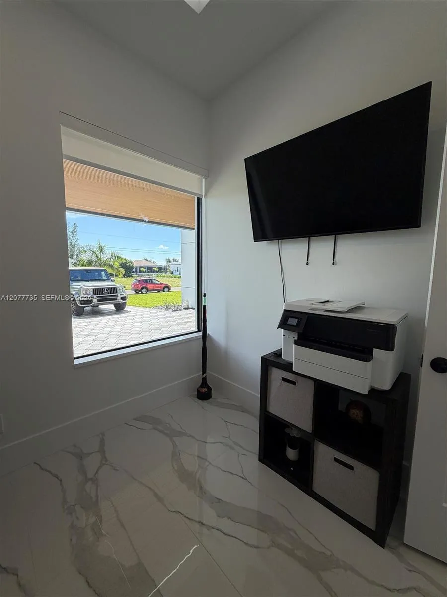910 NW 38th AVE Cape Coral, FL 33993