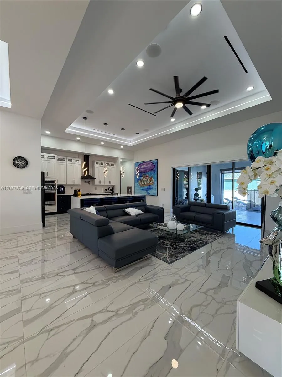 910 NW 38th AVE Cape Coral, FL 33993