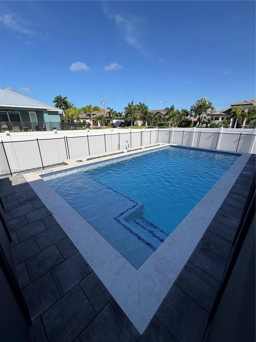 910 NW 38th AVE Cape Coral, FL 33993