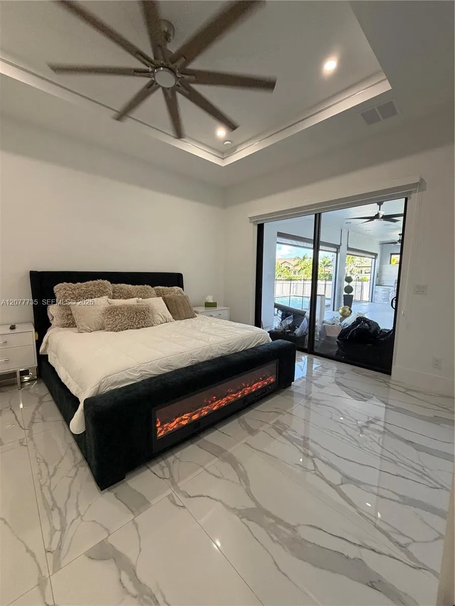910 NW 38th AVE Cape Coral, FL 33993