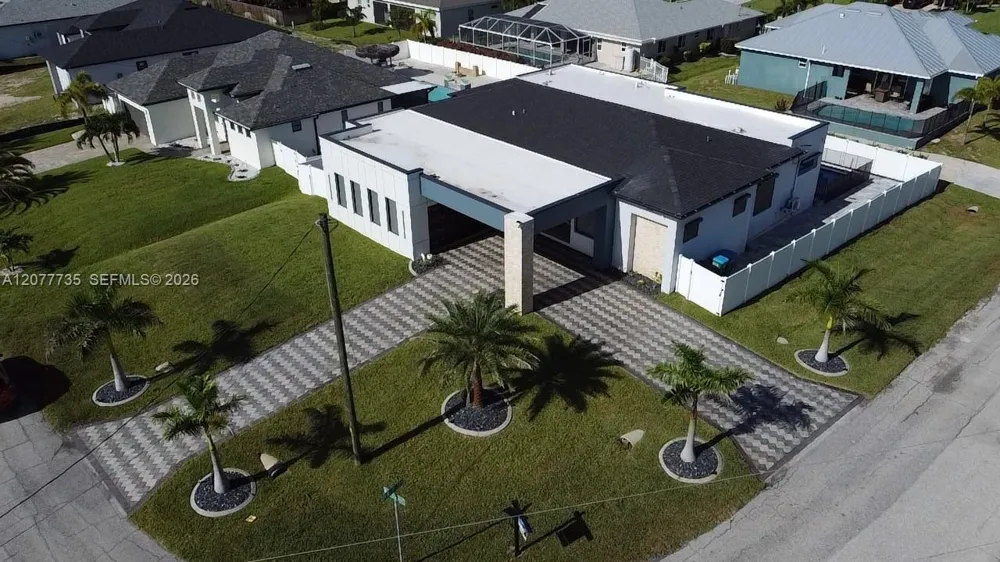 910 NW 38th AVE Cape Coral, FL 33993