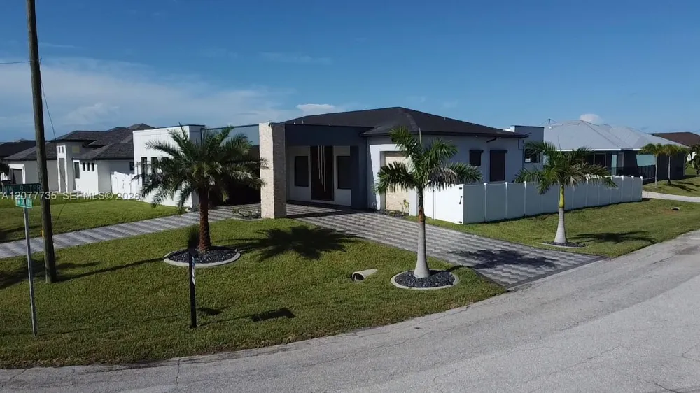 910 NW 38th AVE Cape Coral, FL 33993