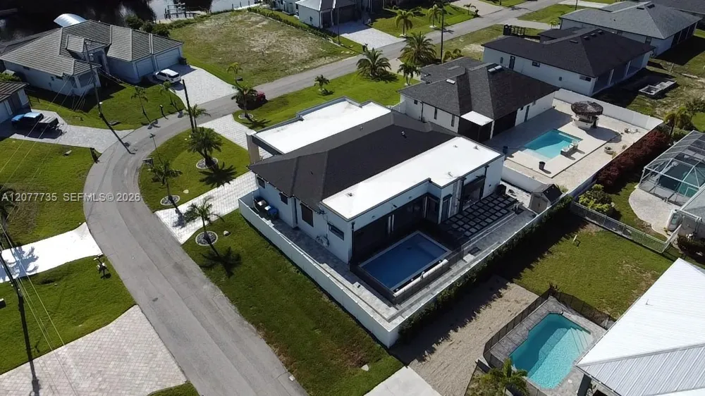 910 NW 38th AVE Cape Coral, FL 33993
