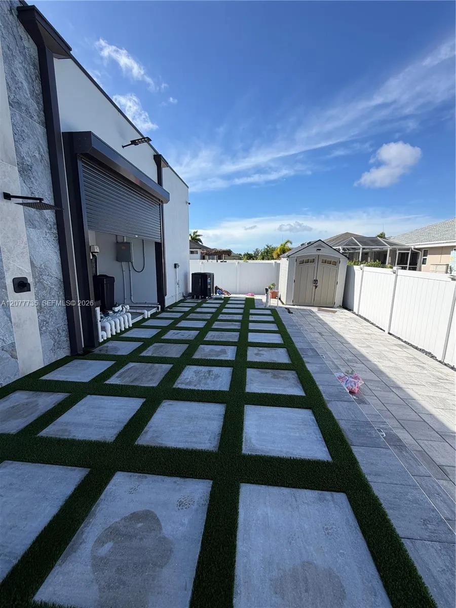 910 NW 38th AVE Cape Coral, FL 33993