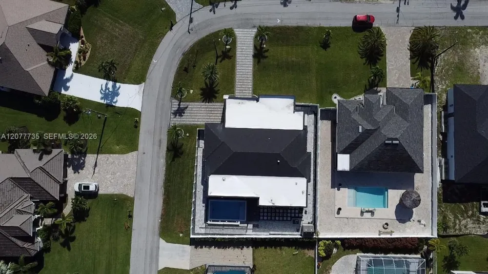 910 NW 38th AVE Cape Coral, FL 33993