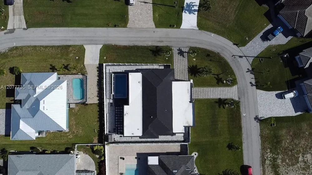 910 NW 38th AVE Cape Coral, FL 33993