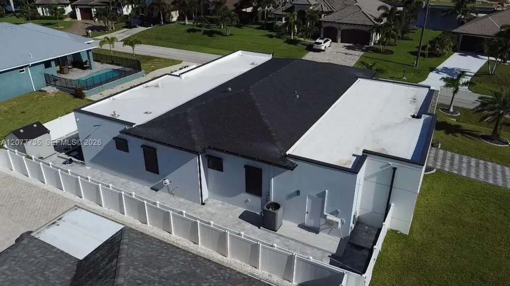 910 NW 38th AVE Cape Coral, FL 33993