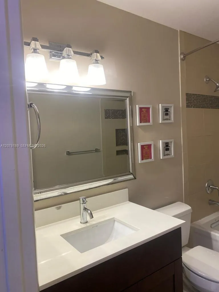 803 SW 119th Way #803 Davie, FL 33325