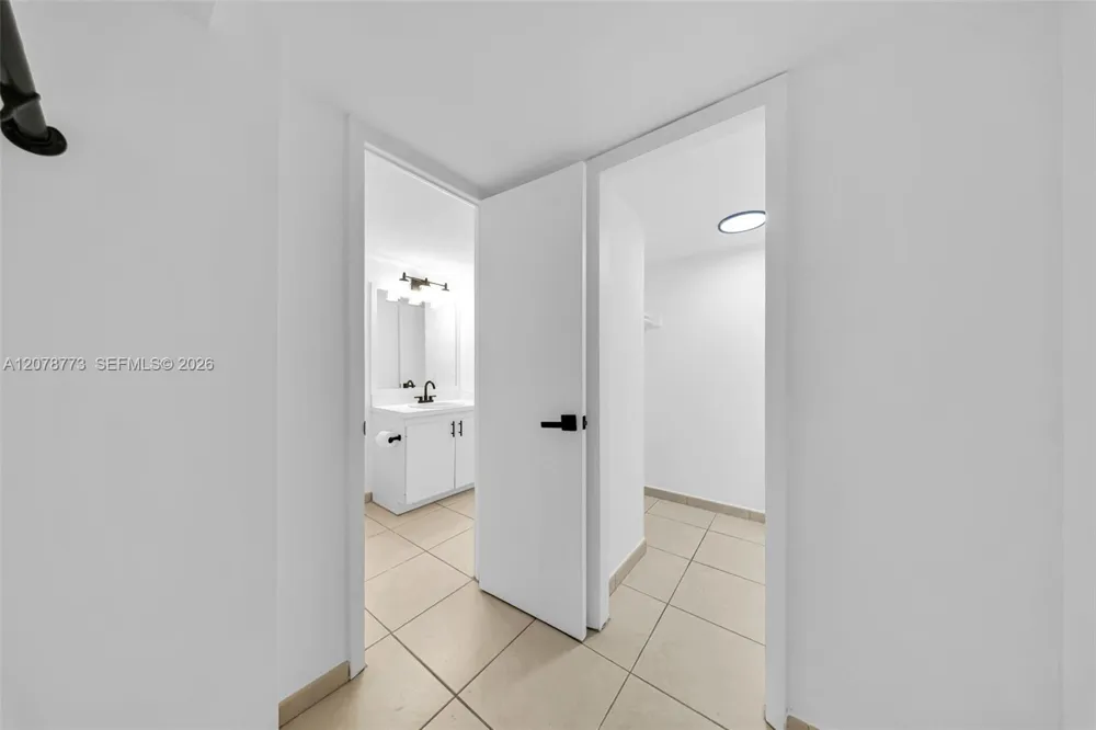 9360 Fontainebleau Blvd #208 Miami, FL 33172