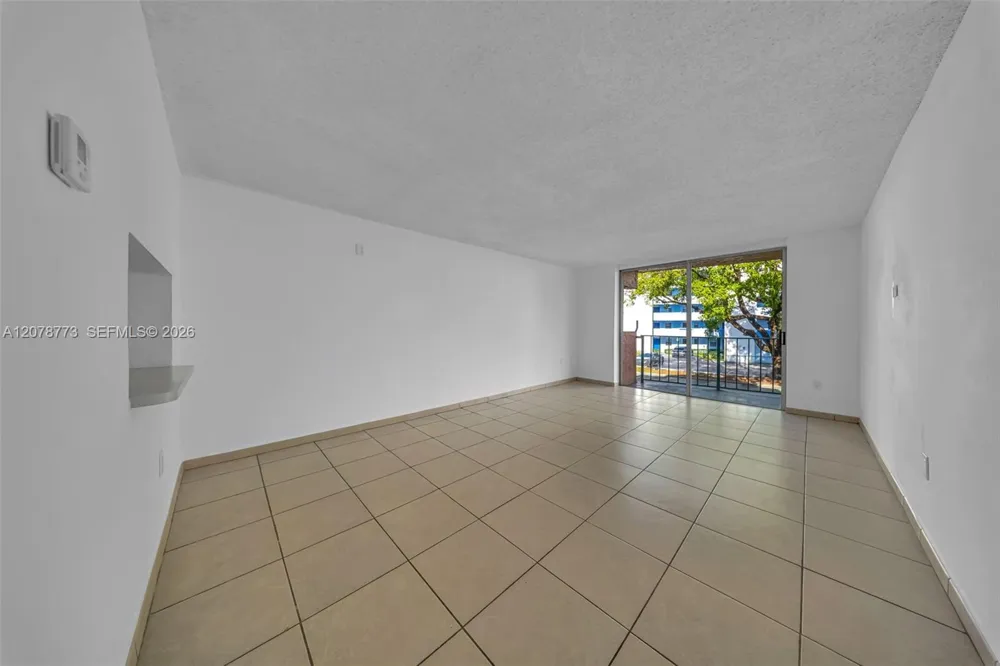 9360 Fontainebleau Blvd #208 Miami, FL 33172