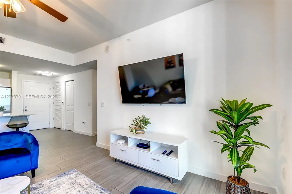 1776 Polk St #1017 Hollywood, FL 33020